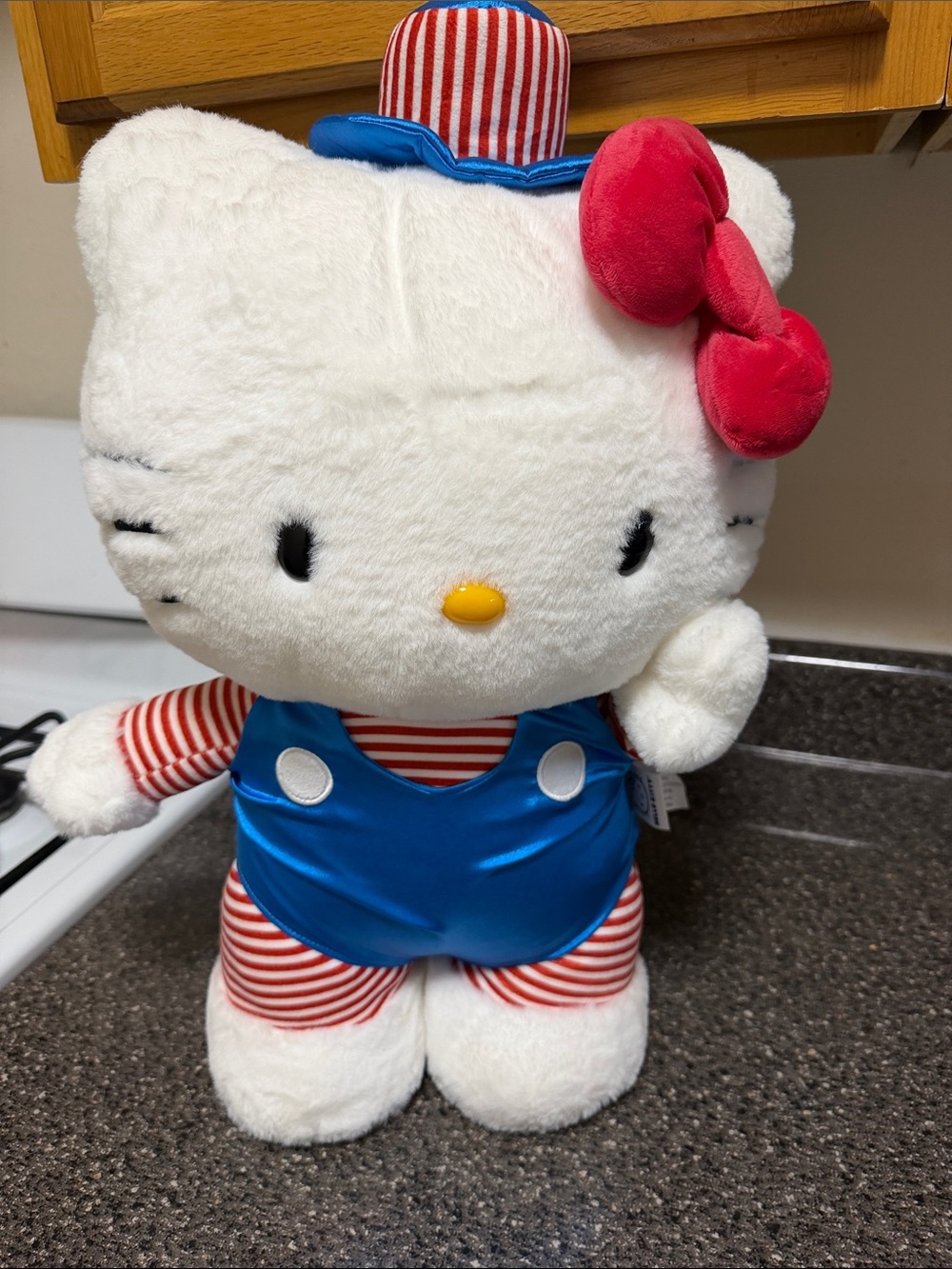 Sanrio Hello Kitty Plush Americana Plush Greeter NWOT